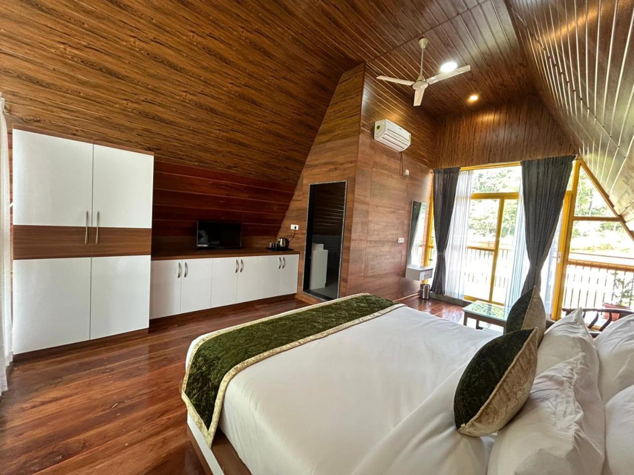 Suvarna Eco Village Madikeri Exteriör bild